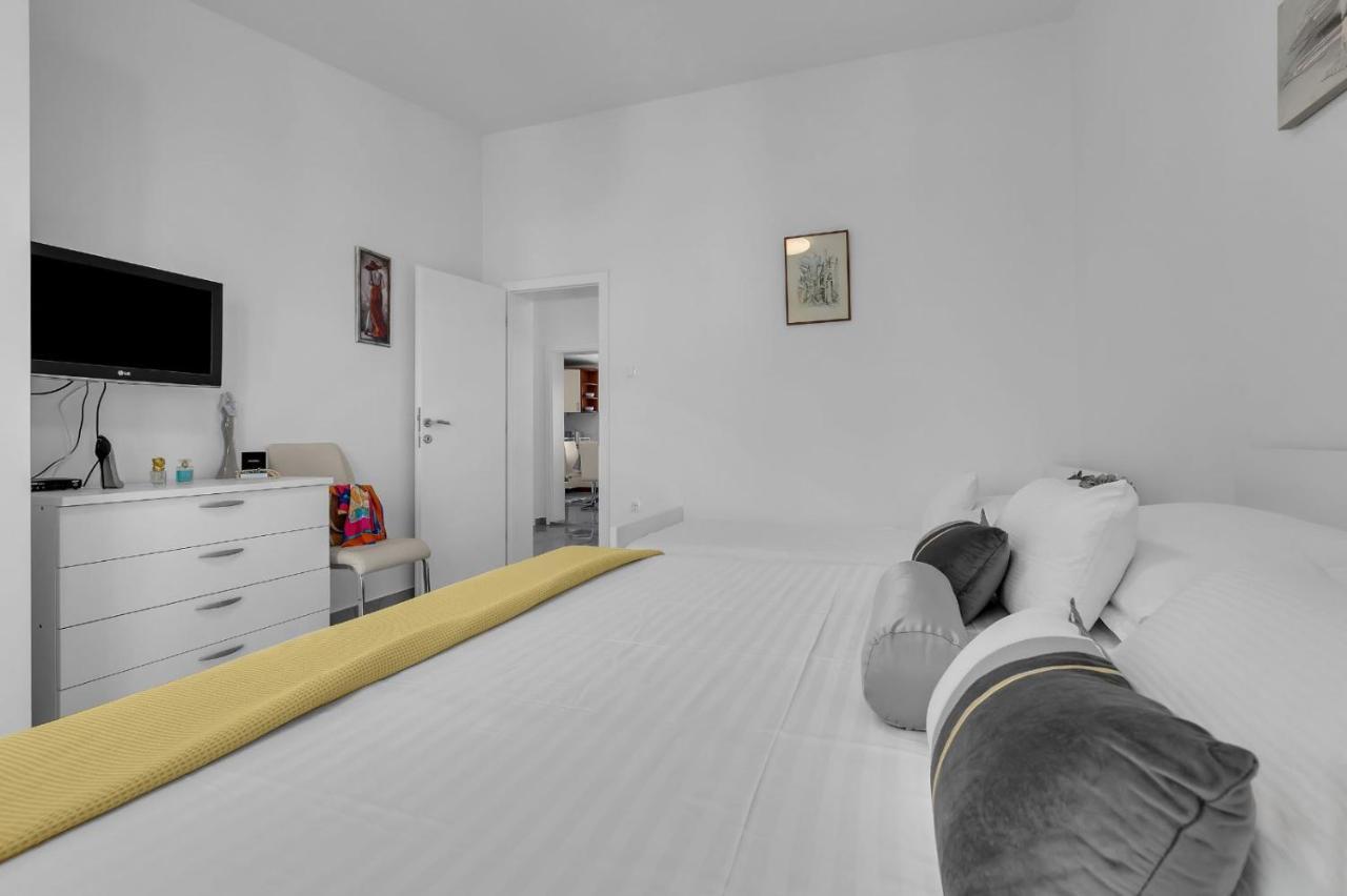 Ana Apartment Makarska Exteriör bild
